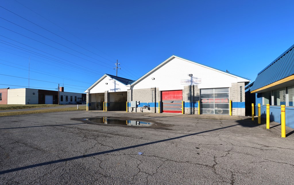 1092 Fourth St, Mansfield, Ohio 44903, ,Commercial Sale,For Sale,Fourth St,9065808