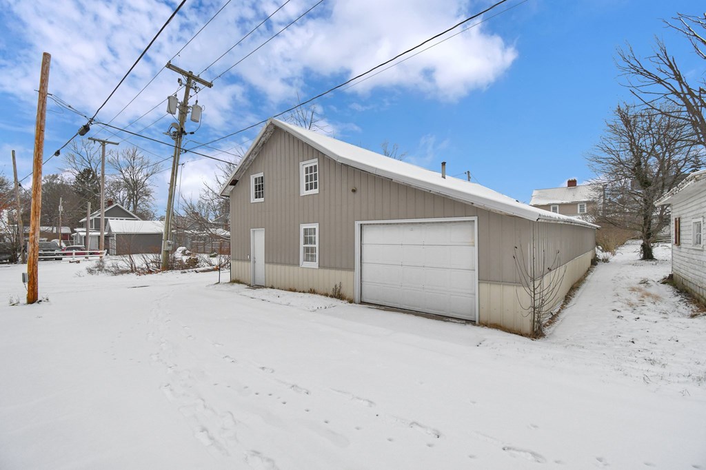 321 W Church Street, Galion, Ohio 44833, 3 Bedrooms Bedrooms, ,1 BathroomBathrooms,Residential,For Sale,Church Street,9065829