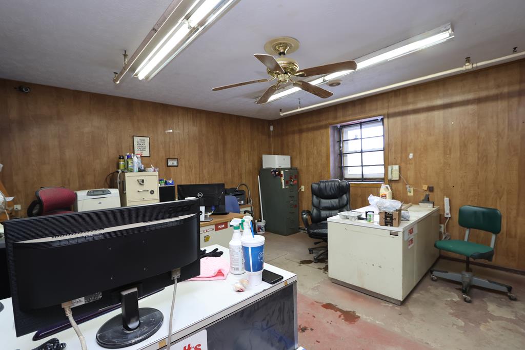 202 W Livingston Avenue, Crestline, Ohio 44827, ,Commercial Sale,For Sale,Livingston Avenue,9065848 202 W Livingston Avenue, Crestline, Ohio 44827, ,Commercial Sale,For Sale,Livingston Avenue,9065848