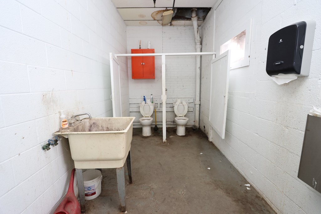 202 W Livingston Avenue, Crestline, Ohio 44827, ,Commercial Sale,For Sale,Livingston Avenue,9065848 202 W Livingston Avenue, Crestline, Ohio 44827, ,Commercial Sale,For Sale,Livingston Avenue,9065848