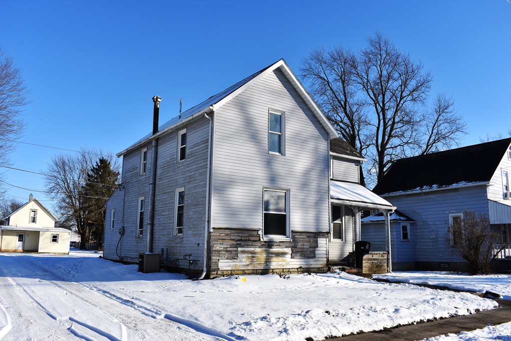 1018 Maple Street, Bucyrus, Ohio 44820, 4 Bedrooms Bedrooms, ,2 BathroomsBathrooms,Residential,For Sale,Maple Street,9065878