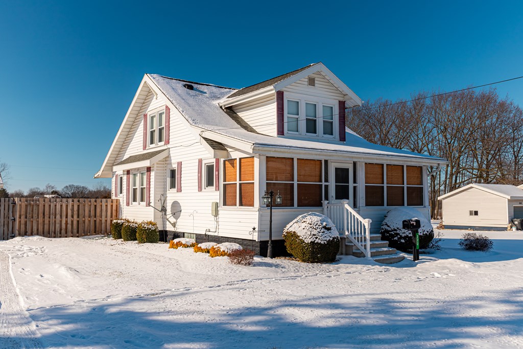 222 West Avenue, Willard, Ohio 44890, 4 Bedrooms Bedrooms, ,1 BathroomBathrooms,Residential,For Sale,West Avenue,9065922