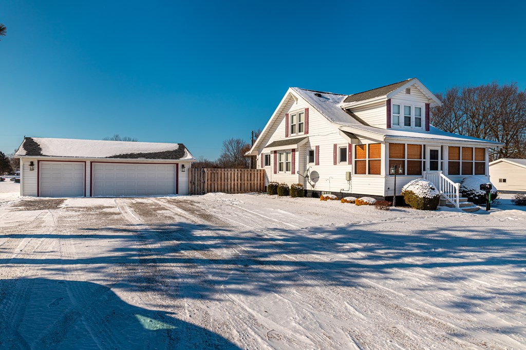 222 West Avenue, Willard, Ohio 44890, 4 Bedrooms Bedrooms, ,1 BathroomBathrooms,Residential,For Sale,West Avenue,9065922