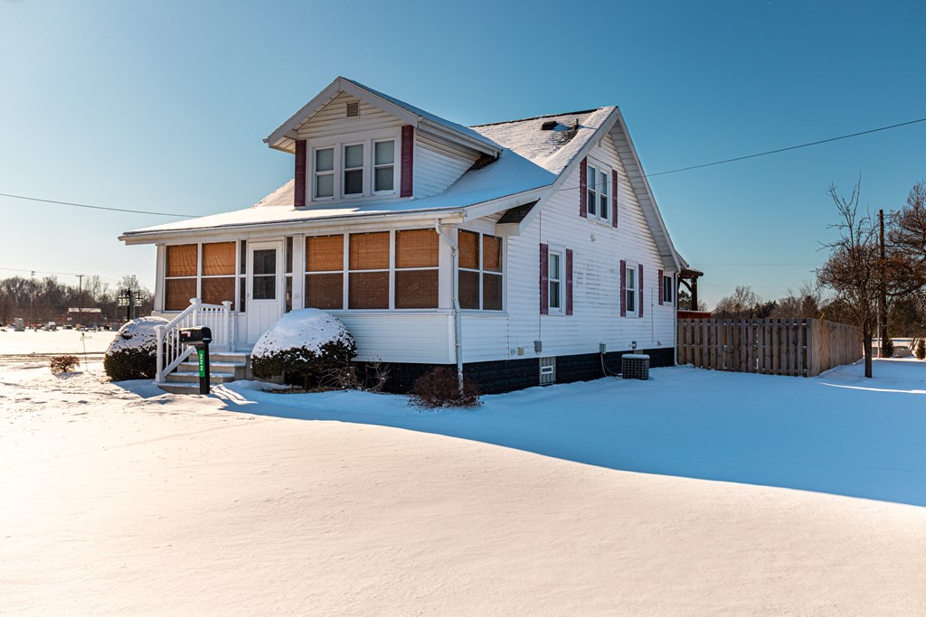 222 West Avenue, Willard, Ohio 44890, 4 Bedrooms Bedrooms, ,1 BathroomBathrooms,Residential,For Sale,West Avenue,9065922